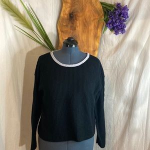 Born super soft pullover. XL